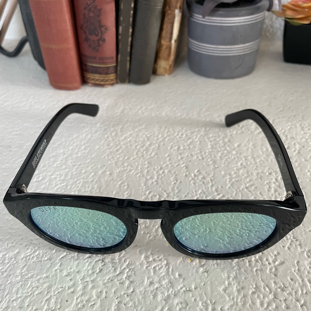 Diff Sunglasses - image 8